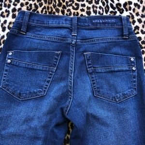 ROCK AND REPUBLIC NWT SZ 2 JEANS